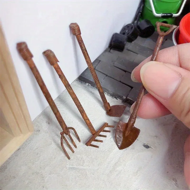 Gardening Tools Bundle - 4Pcs/Pack Miniature Garden Tools Ornaments Rusty